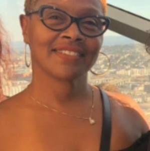 Meet your Posher, Cynthia